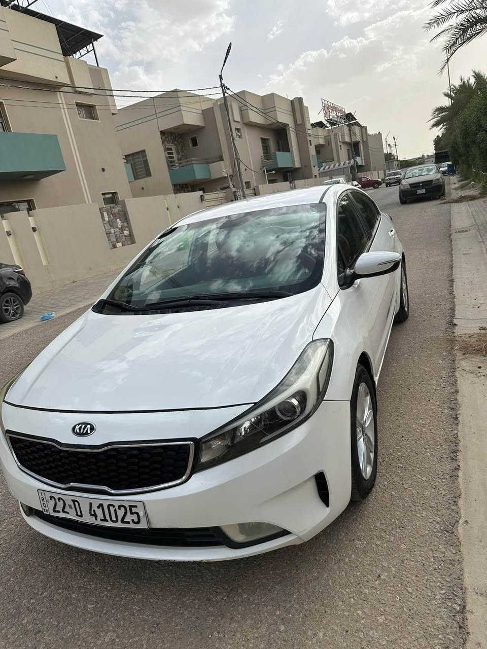 سلام عليكم سيراتو للبيع مديل 2017خليج
السعر 118وبيه مجال
رقم أربيل الجديد تريد وكالة اوتحويل موجود
المواصفات العاديه مال السيراتو 
مكفوله من الصبغ والتبديل 
 بيه حالوب بصيط 

رقم الهاتف(***********)
ملاحظة غير متواجد على الفيسبوك النجف, العراق
