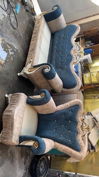 تخم ملكي 10 مقاعد للبيع  السعر 400 الف وبيه مجال  للأستفسار ع الرقم  0...