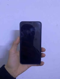 للبييع ايفون اكس ماكس ذاكره ٢٥٦ فيس ايدي شغال كله بلادي بطاريه ٧٩ فقط ...