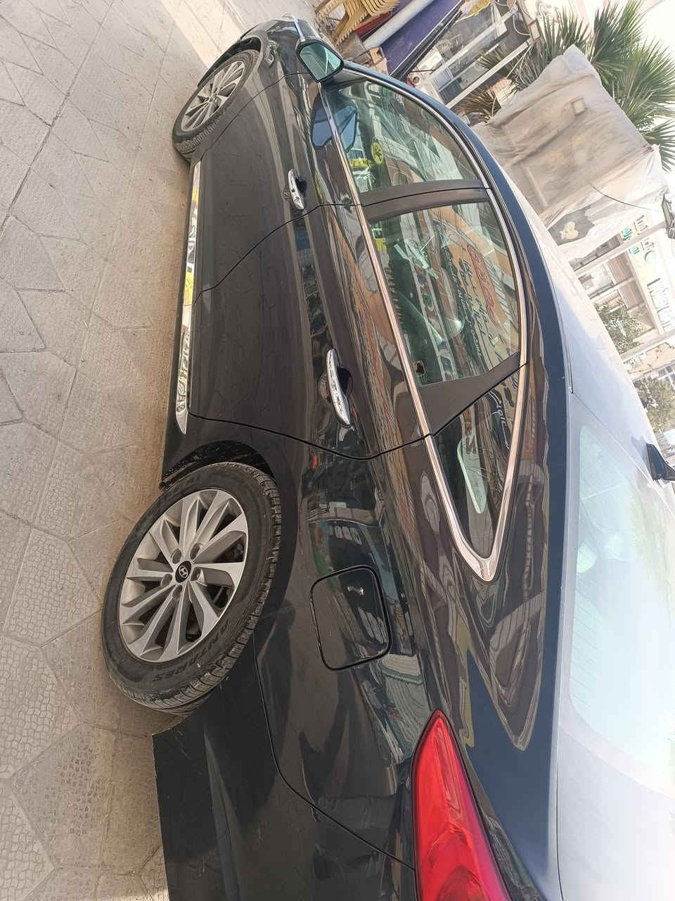 السلام عليكم سوناتا سبورت موديل  2015فول  دبل كزوز كرسي جلد كهربا جنطه ذكيه شاشه جبيره  سياره جديده سبير منازل جاهزه اي نقص مابيها  رقم بابل تحويل مباشر حادث موضح بالصور ماشيه 95 مايل للتواصل *********** السعر 108 ورقه
