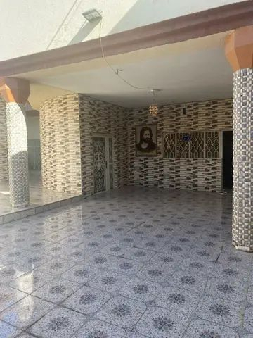 العنوان/ ورديه خارج سيف سعد
البيت معروض للبيع
المساحه/ ٣٣٦ م
يبعد عن الشارع العام ٣٠م
ثالث بيت عن الشارع العام 
البناء/ استقبال ٨.٥ ب ٤.٥
هول + ثنين غرف + كلدور+ مطبخ + ثلاث مجمعات صحيات
الطابق الثاني: غرفتين سندويج + كلدور+ صحيات
واجهية البيت ١٥ م
نزال ٢٤ م
معاملة التطويب كامله
السعر ١٢٥ أي استفسار اتصلو ع الرقم***********،،،،
