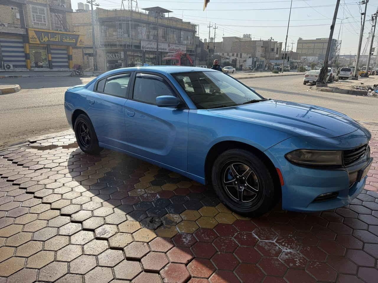 السلام عليكم جارجر لون بحري مميز  2016 مرمزه 2023 سياره رقم بغداد بسمي مواصفات رالي  سياره كفاله عامه فقط صبغ الجاملغ الامامي بدون فتح بدون ايرباك سيازه حاهزه مكاني ناصريه *********** سعرها 190 وبيها مجال
