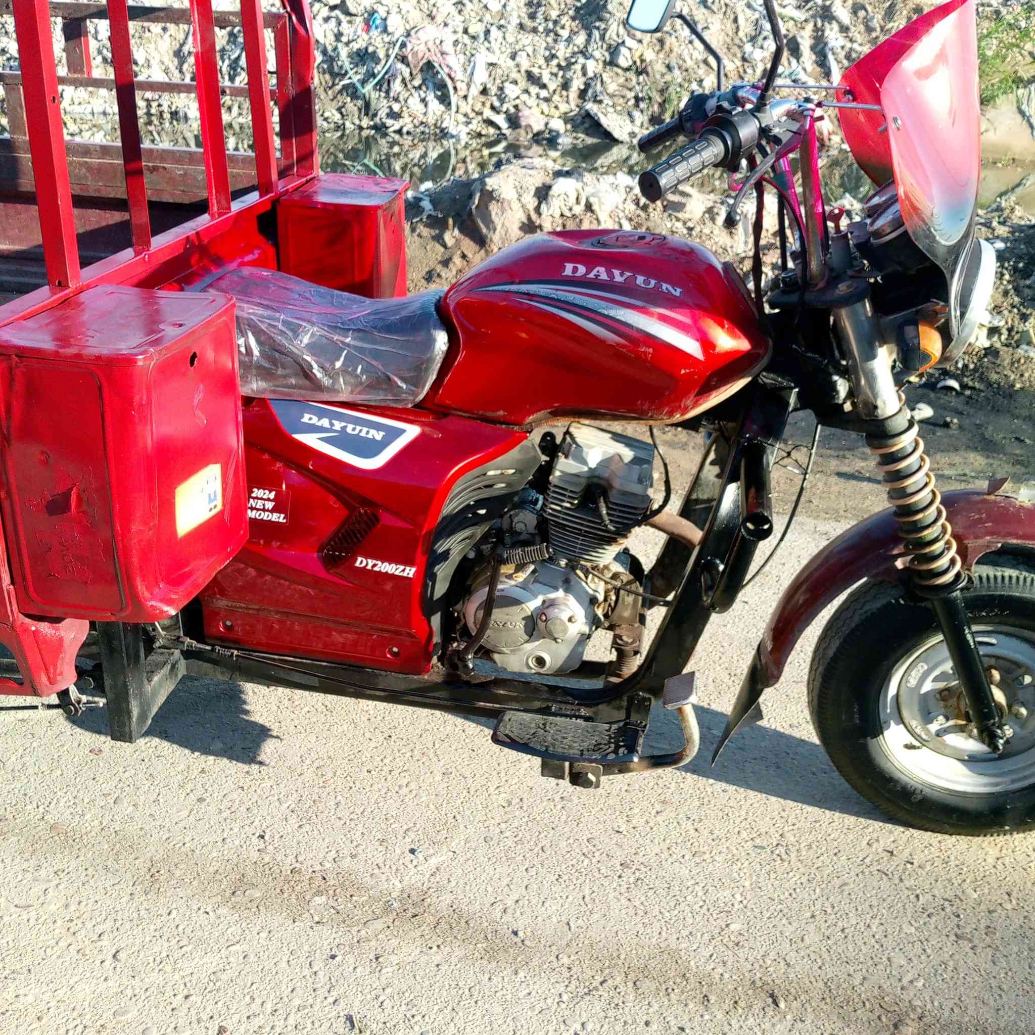 ستوته دايوان للبيع موديل 16 كهربائيات شغاله سلف هندر شغاله تخم تاير جديد مصبوغه عام لجماليه السعر 850 وبيهة مجال مكاني بغداد مدينه الصدر رقم الهاتف ***********
