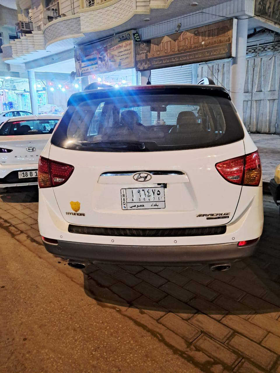 السلام عليكم للبيع هونداي فيراكروز مكفوله كفاله عامه مكينه شرط مامفتوحه كير حداديه  موديل 2012 السياره كراسي كهرباىي تبريد ثلج ٣قطع   ٧ راكب  كامره خلفيه حساسات خلفيه مرايات شفط مكان السياره كربلاء طويريج   السعر 155$  وبيها مجال الاتصال الرقم ***********
