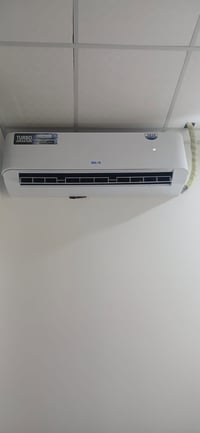سبلت للبيع جديد قبل شهر مشترينه بس تبريد ضعيف سعره300 07516748554
