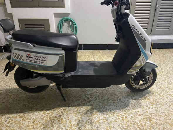 السلام عليكم 
دراجة شحن للبيع موديل 25 نوع ام عيون 69 
دراجة نظيفة ومابيها اي عطل السعر(550)وبيها مجال 
العنوان (البياع)الاتصال على الرقم ☎️***********
