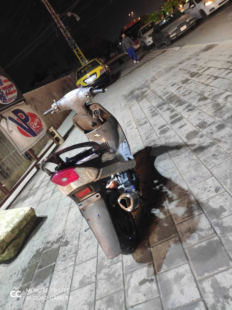 كامله مكمله ربع ماتذب عليها مكينه 55 شلعه ومعدل استغفر الله نقصها بس لباتري تعبان بس هذا لنقص مستعجل ع بيعتها 475 قفل لدراجه متعوب عليها ومرتبه على ايدي *********** مكاني بغداد الشعب
