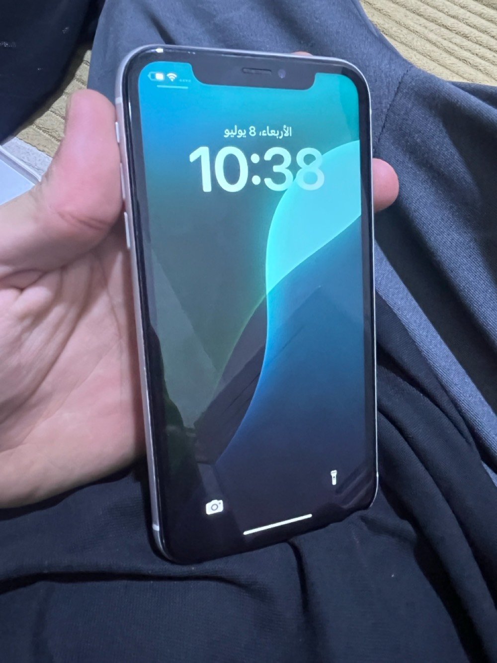 أيفون XR ذاكرة 256 جهاز نظييفف سعره مناسب بالنسبة للنظافة 150وبه مجال بسيط