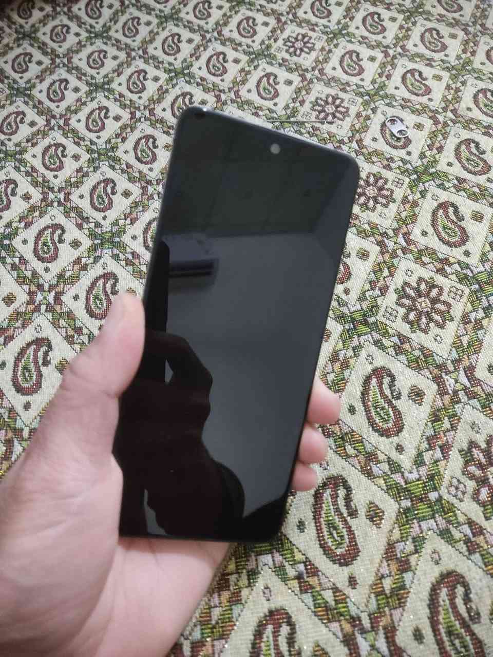 السلام عليكم
ريد ماجك6r
طايح بالمي ما يشتغل
بعده جديد
يمكن البورد ضارب
يفيد قطع غيار اذا ما عندك بورد
او تكدر تشوف مصلح زين يكدر يشغله
***********
