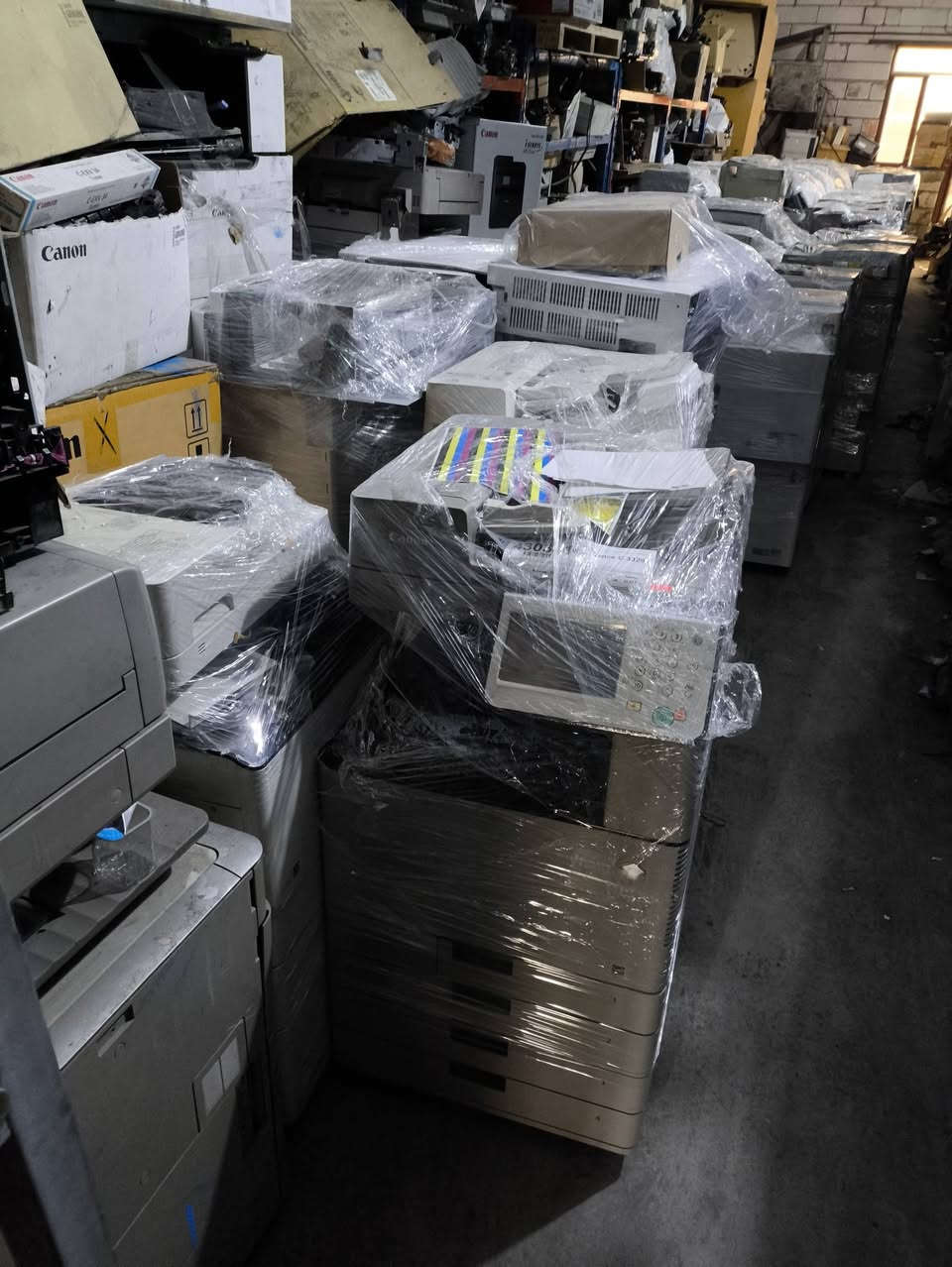 وصول وجبه اجهزه استنساخ إلى مكتب الغد ذهبي خدمات اجهزه مكتبيه بغداد الكرادة خلف  بدالة العلوية ***********
كانون ملون 3530,,,3525,,,3325
كانون ملون 5535,,,5540,,5550,,5560
كانون ملون 256,,,,356,,455
توجد خدمة توصيل بغداد والمحافظات
