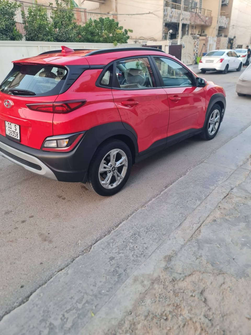 هونداي كونا  خليجي موديل ٢٠٢٣
فوول مواصفات 
رقم بغداد بأسمي الجديد وهزة جديدة 
محرك 2000 دوش
ماشية ١١ الف فقط حقيقي
فتحة سقف
تبريد شاشة 
بصمه تشغيل وتشغيل عن بعد
ترحيب عند الاقتراب
لدات نهارية
كشن السائق كهرباء
شحن وايرلس
/منافذ شحن 
حساسات امامي وخلفي
نظام نزول وصعود منحدرات 
تحديد مسار ومانع انزلاق
اربع مودات قيادة
شاشه تاب كبيره اصلية
٦ ايرباك وداخل بيج  

السيارة مكفولة كفالة عامة من كلشي حديد ودعاميات ومن الشخط ورصعة وبارد وصبغ وحالوب وتبديل  سيارة مال بيت برغي ممفتوح بيها نهائياً تايرات الشركة بيها والسيارة داخل الضمان شركة الت ساك
السعر 173 ورقة  وبيها مجال جدا بسيط 
رقم الهاتف  *********** ابو عبدالله
العنوان بغداد /حي العامل قرب شارع المطار
