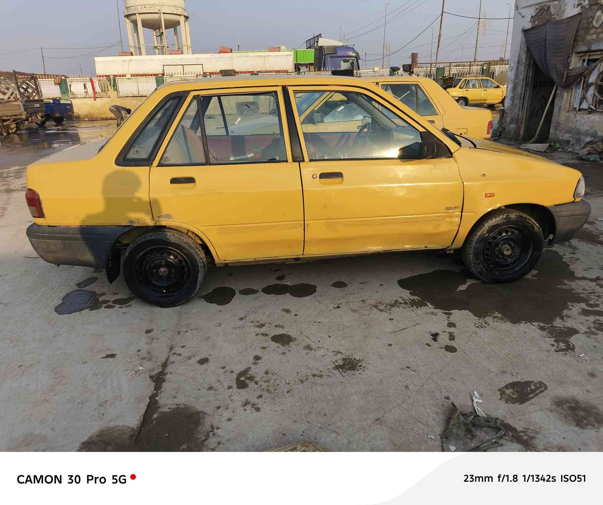 ‏سلام عليكم سياره سايبه للبيع موديل ١١سياره كير جديد مكينه بيه خيط بخار كرهبايات  شغاله  حداديه جديده دبلات جديده عربانه لخلفيه جديده  مكاني ديوانيه السعر  12  او بيه مجال قليل   مامتواجد على الفيس رقم‪***********‬
