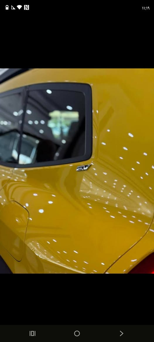 شانجان ديبال G318 REEV هي سيارة SUV كهربائية ممتدة المدى (reev) تتميز بقدرات دفع رباعي قوية بفضل نظام الدفع الرباعي الكهربائي ومولد كهربائي، وتجمع بين الأداء القوي (تصل لـ 316 كيلوواط) ومزايا الأوف-رود (خلوص أرضي مرتفع، قدرة خوض عميقة)، مع نظام تعليق ذكي (هواء و CDC)، وقدرات تفريغ كهربائية، ومقصورة مجهزة بالكامل، وتتوفر بميزات مثل القفل التفاضلي وأنظمة مساعدة السائق
+2
ميزات إضافية
قدرة سحب تصل إلى 1600 كجم
خيارات لملحقات خارجية (، كشافات إضافية).

للأستفسار اكثر زياره موقعنا الكائن 
بغداد سريع الدوره مجاور محطه وقود شواطى دجله 
مستشارة المبيعات 
*********** 📞📱
