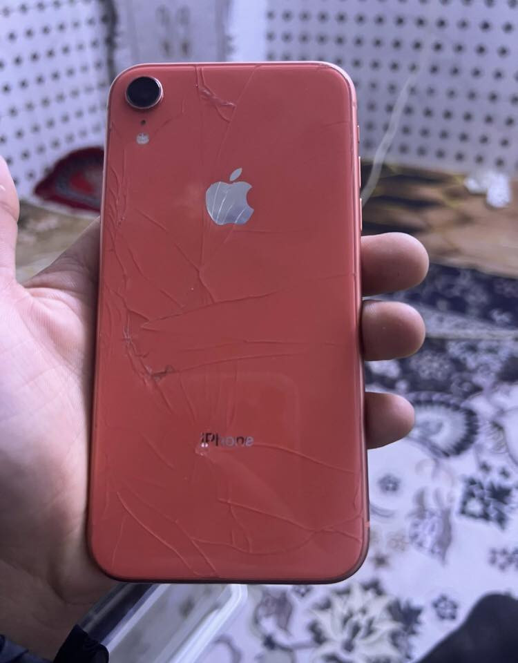 سلام عليكم جهاز ايفون xr جهاز نضافه 95% جهاز مامفتوح  بس فيس ايدي واكف  البطاريه 72 الذاكره 128 السعر 150بي مجال بصيط المكان جسر ديالى القديم هاذه رقم بي واساب ***********
