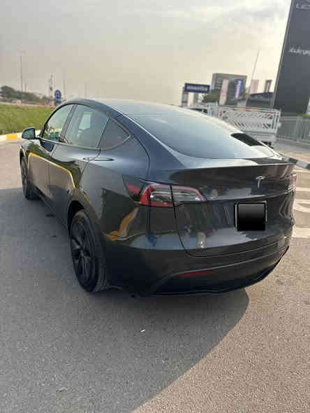 السلام عليكم 
تسلا مودل واي |Tesla Model Y 

سنة الصنع :2024 

السيارة تك ماطور لونك رينج ماشية 27 الف ميل

اونلاين 

مواصفات التسلا معروفة

موجود بيها اوتو بارك

السيارة حادثها حلو وسعرها حلو

فقط البنيد مبدل

***********
