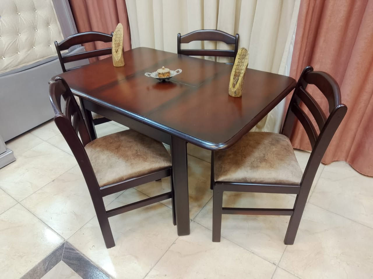 #_طاولة_سفره_مودن_تفصيل4كراسي_كوالتي_عالي
بحاله الوكاله استخدام مده قصيره
وخشبها زان بالكامل ودهان جوزي
وتنجيد جديد وبتصغر وتكبر
والله يبارك لصاحب النصيب


**إذا كنت صاحب هذا الإعلان وتريد حذفه لأي سبب، رجاءا أرسل رسالة إلى الدعم الفني**