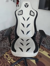 كرسي للبيع ما بي كل شيء عيب سعر كويس سعر على هذا الرقم وتساب عليه07510...