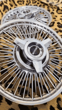 اسلام عليكم كبات تلكسي حجم ١٤ بيهن كم سيم طاك شاخات اصليه طبكه موس لار...