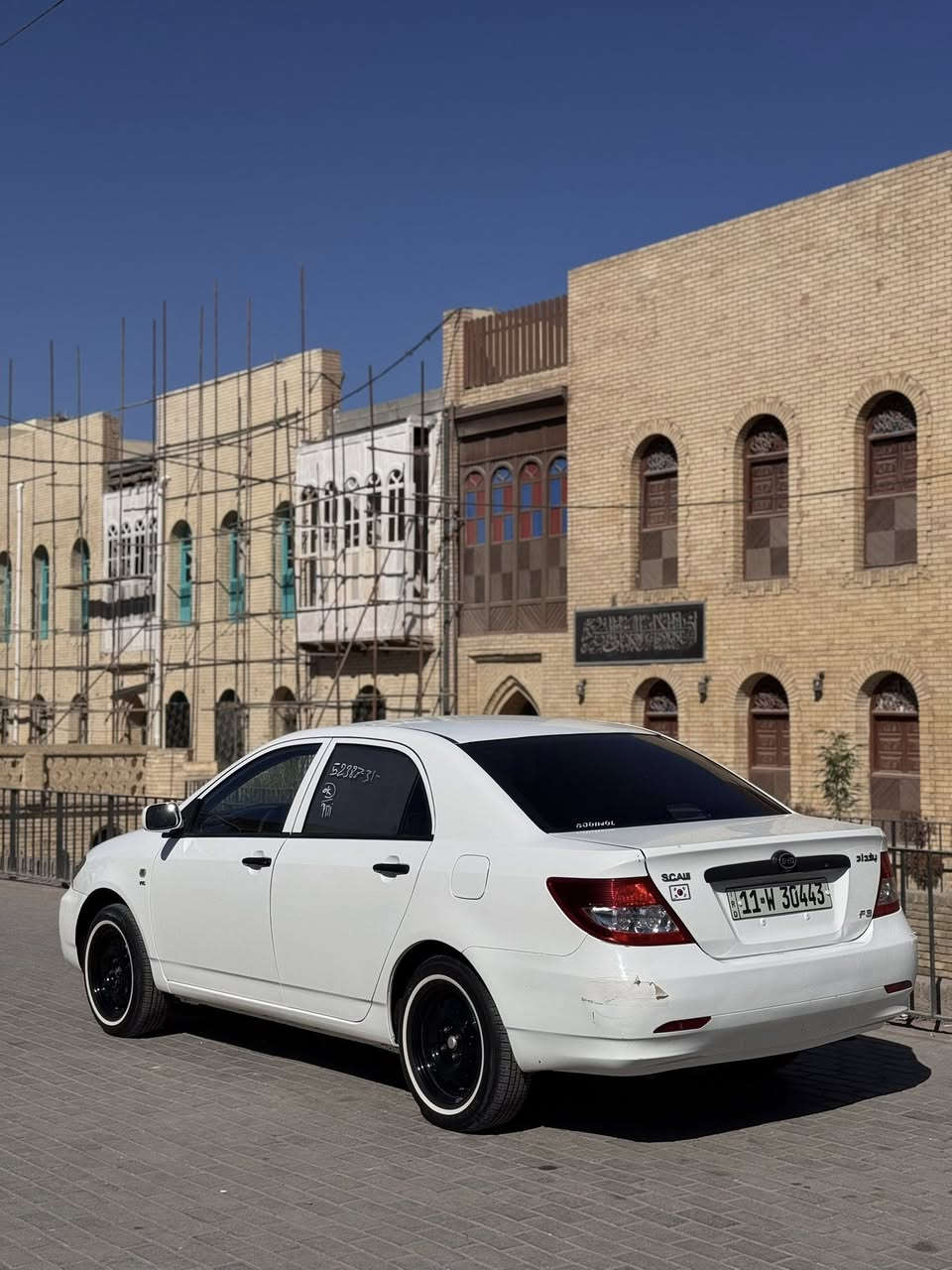سلام عليكم BYD   F3 للبيع موديل 2020 سياره كفاله عامه مكينه كير منضومه تبريد جديده حداديه من الطول لطول تخم تاير وتخم رنك جدد عليه منضومه غاز جديده لايت زنون  حره  بسمي السياره تحويل هنا بالبصره  جاهزه ما بيه نقص مكاني البصره التنومه السعر 85 بيه مجال ***********
