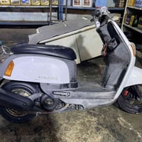 دراجه بوليس للبيع مناسبه وحلوه وجديده يرادله بس سيت كفر كلشي مناقصه تخ...