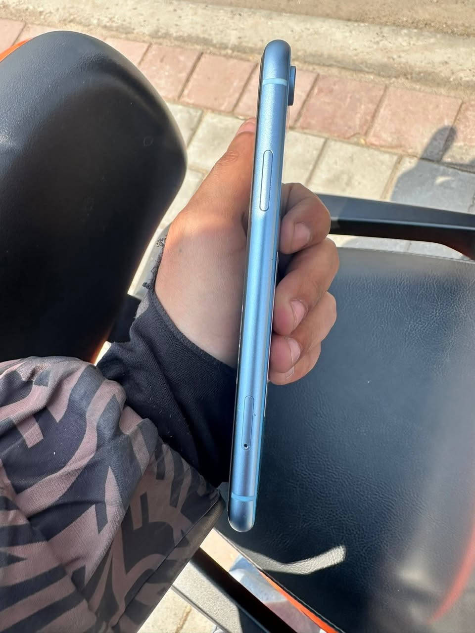 السلام عليكم ايفون اكس ار ذاكرة 64 جهاز نضافه 1000 بل ميه كلشي ممبدل بي وتر بروف جهاز كله شغال فقط السم كارت  واكف بل تحديث 
السعر 150 قفل قفل المكان بغداد الطوبجي ماعندي توصيل ***********
