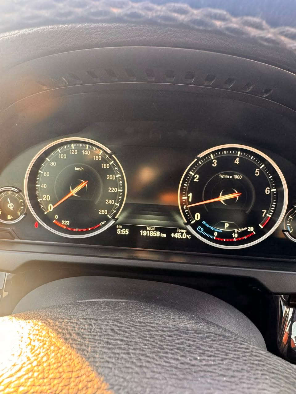 BMW X5 موديل 2016 – وكالة العروش

السيارة خالية من أي مشاكل.
جميع أعمال الصيانة والإصلاح تمت حصراً لدى شركة العروش.
السيارة بدون صبغ، باستثناء الدعاميات التي تمت إعادة صبغها تجميلياً فقط وبدون أي ضرر.
مغلفة بالكامل بـ PPF مطفي مع ضمان لمدة 10 سنوات.
تحمل رقم أربيل (الإصدار الحديث).
جاهزة للتحويل مباشرة باسم المشتري.

للاستفسار، يرجى التواصل
أحمد

+964 774 877 7785


**إذا كنت صاحب هذا الإعلان وتريد حذفه لأي سبب، رجاءا أرسل رسالة إلى الدعم الفني**
