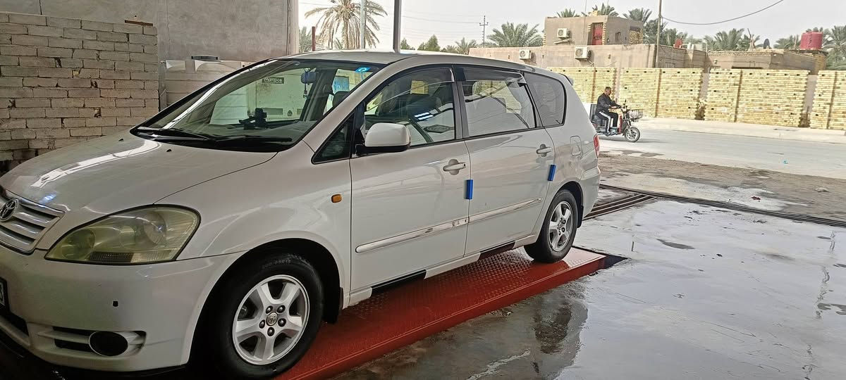 السلام عليكم ابصم للبيع مديل 2001 بسمي رقم انكليزي هزه جديده توويل اصل استخدام شخصي السياره خيرمن الله شاشه كامره /*********** /*********** واتساب موجود السعر 120 بي مجال وانه خادم للطيبين
