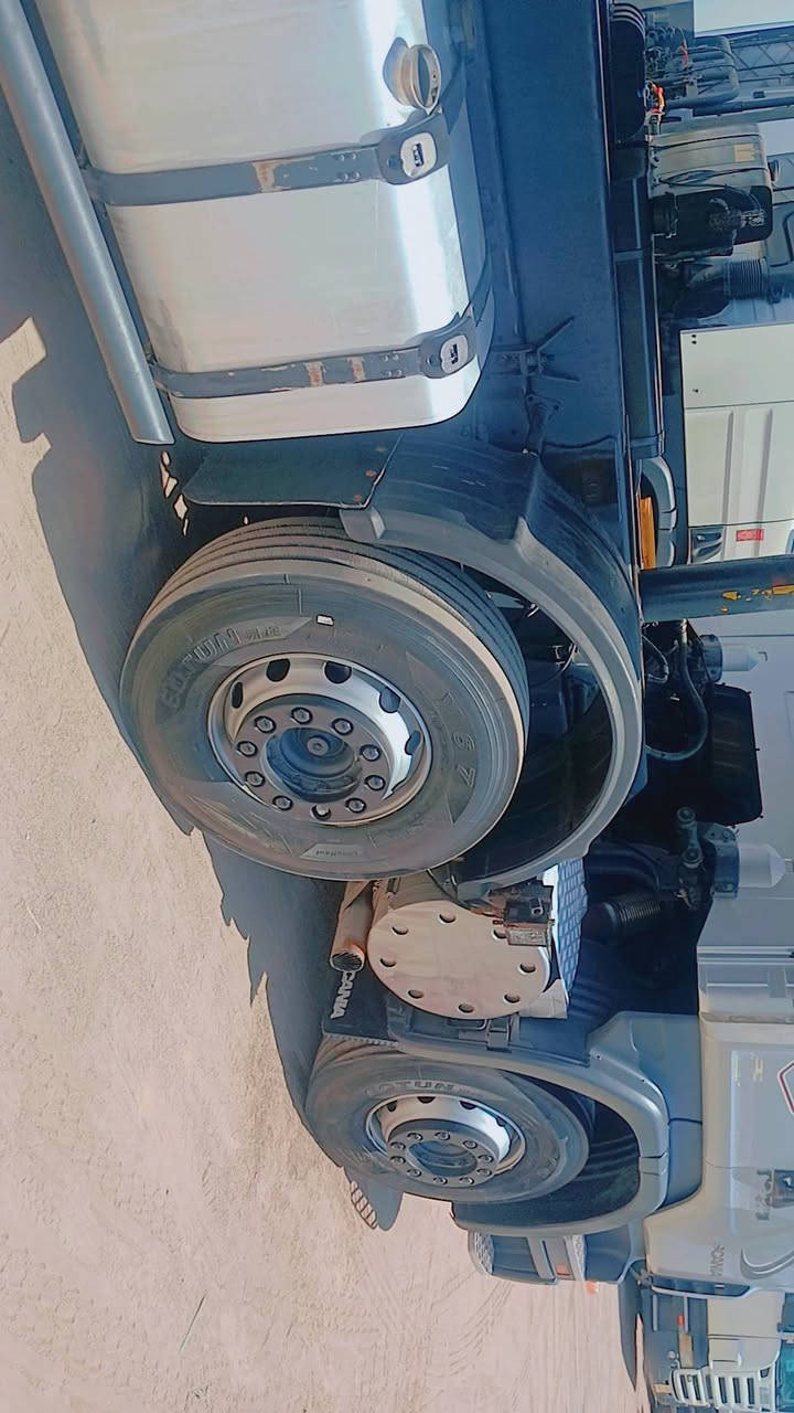 سكانيه للبيع عكرب بلادي بدي اعماره  تخم تاير مكفوله كفاله عامه ٢٠٠٧ مديلهه مامعلايه ***********
