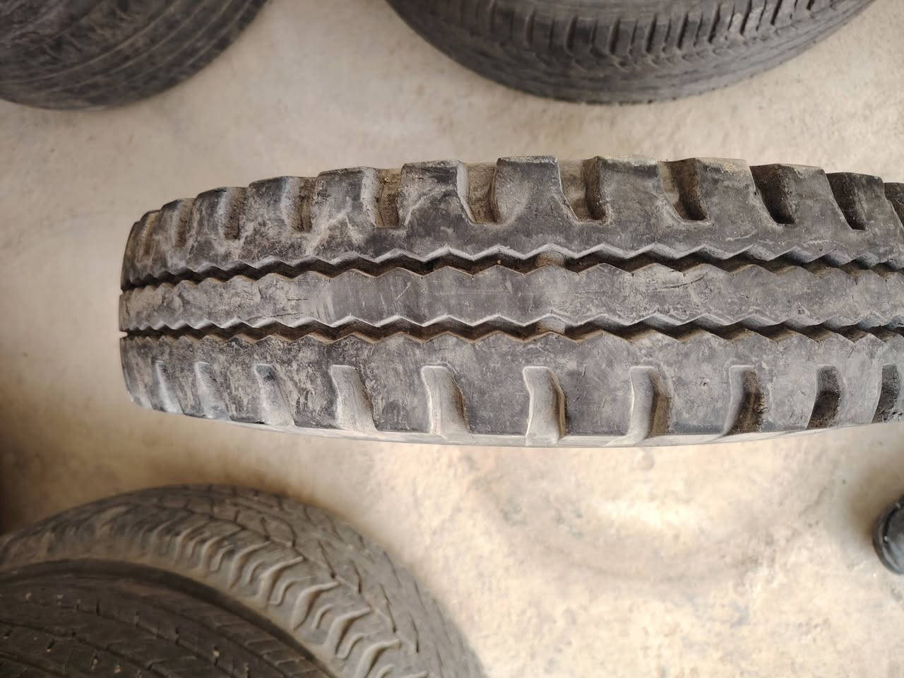 العنوان جنوب الموصل ناحية الگيارة الشارع العام قرب جامع الرمانة للاستفسار ***********
