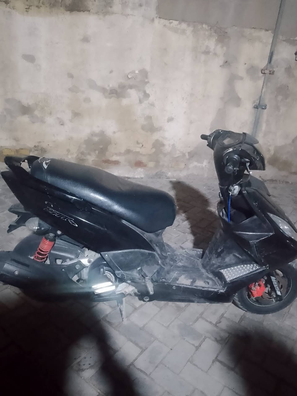 سلام عليكم جي تار للبيع 700 وبيها مجال المكان مدينة الصدر الهاتف ***********
