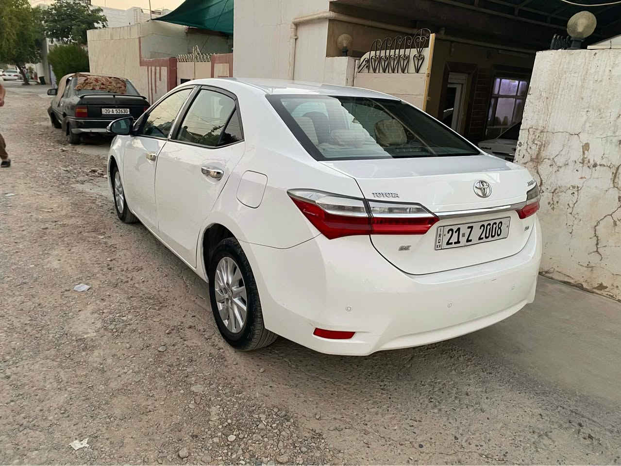 بيكاشوو 2018
خليجيه 
گێر و مەکینەی لۆک
مه كينه 20
سەیارەکە جوانە 4پارچە بۆیاخە ناو گرتنی پێشەوەی هەیە سەقفی دوو بست ساردە
تاخم پێش تازە گۆراوە پاتری تازە بێ مەسرەف
سعری 93وەرەقە*********** نامە مەنێرە تلفۆن کە كالار, السليمانية

