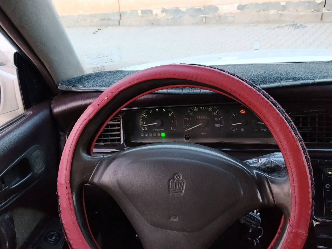 السلام عليكم بطه منتصل للبيع موديل 1995 مكينه ثنين ونص ديلكو تبريد شغال مكينه وكير جدد حداديه جديده تخم تاير سياره جاهزه مكفوله من العيب الشرعي من الكص والنقل والصوليات والضربه والصبغ سياره جاهزه مال جناي السعر 58 وبيها مجال لجناي مكاني بصره قضاء القرنه رقمي ***********
