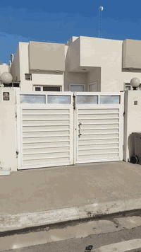 بيت للبيع  في مجمع عين العراق مساحة البيت ٢٠٠ متر طابق واحد  اكو مراوس هم يرهم  .البيت سند طابو  صرف بناء حديث البيت شروق وقبله ومقابل البيت منتزه قيد الانشاء والمجمع كلش هادئ وخدمات فول والبيت نظام الأقساط عالبنك سعر البيت المقدمه 58 مليون وبي مجال والباقي أقساط عالبنك القسط الشهري ٤٨٢ الف
رقم للتواصل *********** وبي واتساب 
*********** وبي واتساب .
