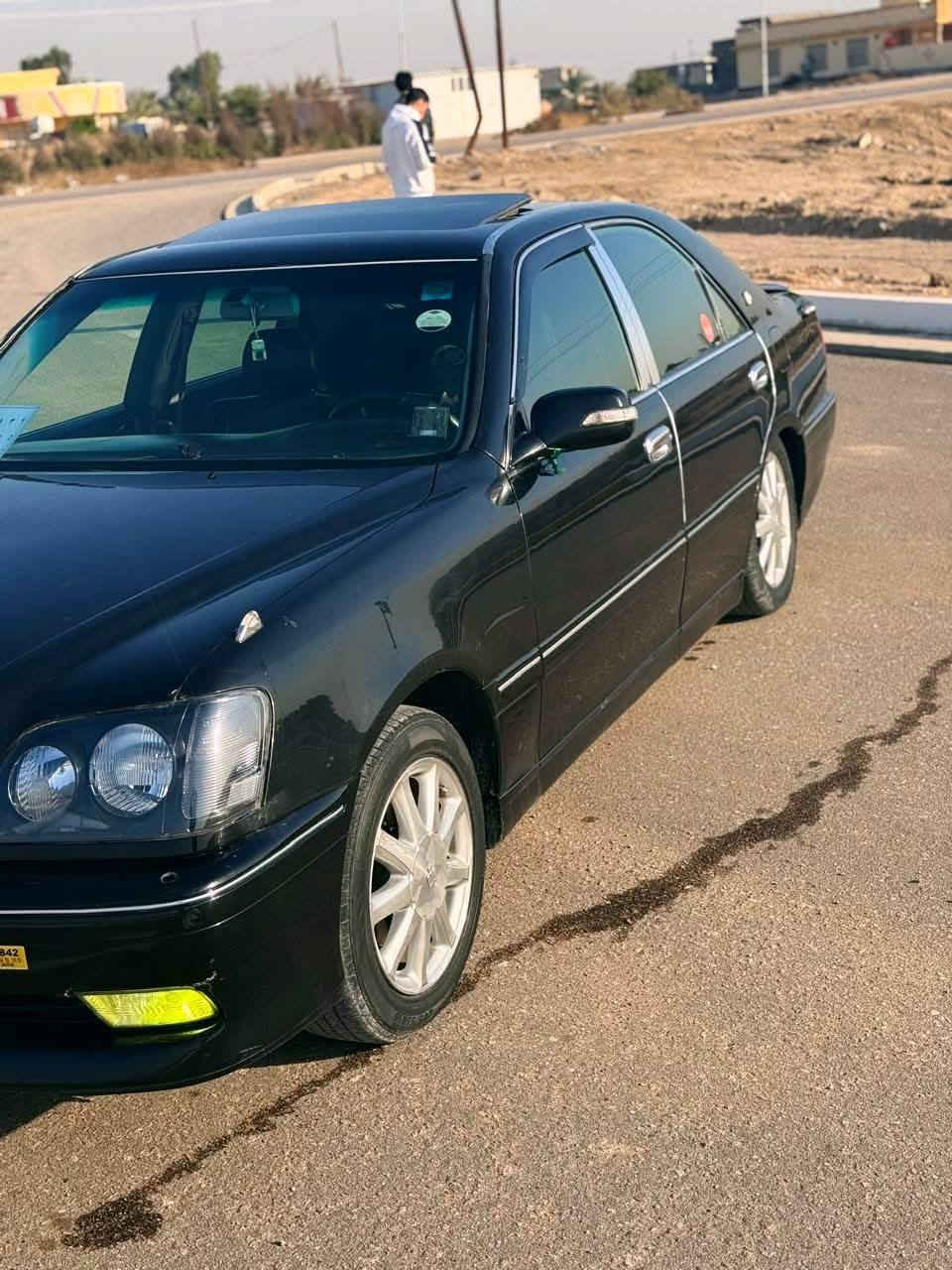 للبيع تيوتا كروان ملكة مديل 2003 اصل***********
السياره  مفحوصة مرور وكمرك ودافع كمرك (باقي بس فلوس الرقم ) السياره كفاله عامة من كص وضربة ونقل جثة واصوليات ورسميات وكالة ثاني يوم بااسمك السياره ملسق ولوحات ورقي وسنوية عظم 
مواصفاتها السياره
✅ اصل كرستال 
✅ديفور الجبير 
✅شاصي 75 
✅4دكم  
✅مري شفط 
✅ستيرن كهرباء
✅كشن كهرباء
✅برده خلفية 
✅تحكمات خلفية 
✅جام كهرباء 
✅داخل اسود جلد بلاد 
✅ويل نجمة نفطي 
✅تخم تاير جديد  
✅حدادية بلجيس 
✅سبير + عده كاملة 
✅تبريد ثلج سلبت 
✅قواعد ضوئية 
✅شاشة كبيره كرستال     
السياره تحويره نجف فوك وجوه دشبول عارف العيساوي     
السياره كاملة مكملة•••(ألـسـعر 118$ وبيه مجال)   لتواصل
***********
