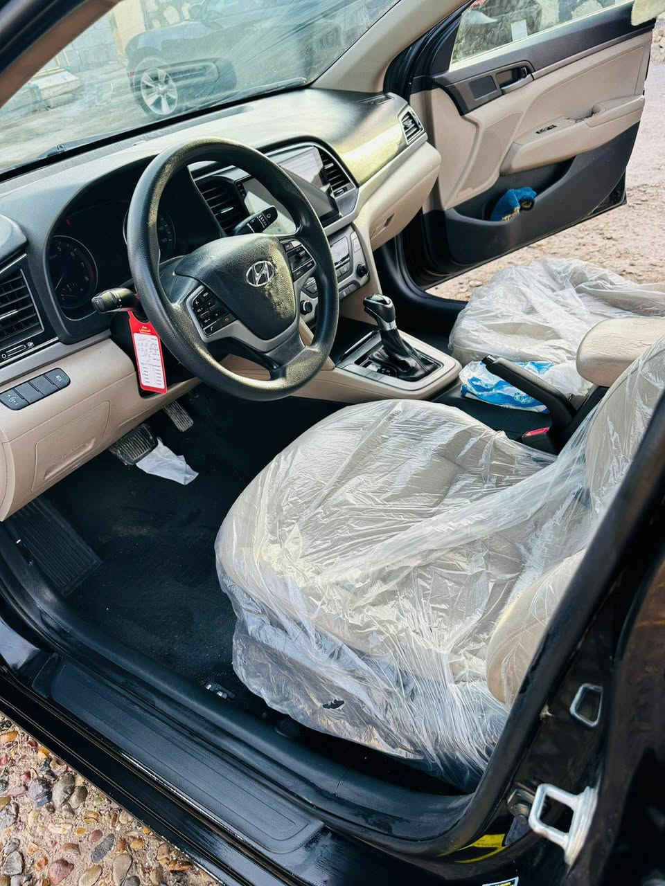 سلام النتره 17 اربيل اسود سعر 109وبيه مجال
سياره نص قطعه صبغ فقط سونار موجود سياره مرايه من بره ومن جوه بيه فقط المحرك بي خيط خفيف مواصفات معروفه مكان كربلاء رقم ***********
