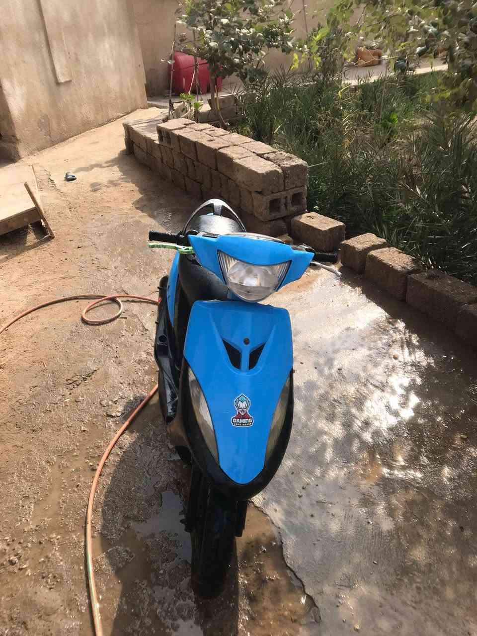 دراجة ماكس عدلة للبيع
دراجه ماكس عدله كلشي شغال هندر سلف ضويات زنون اشاير بوشه 55 شلعه ومعدل الدراجه نضيفه كلشي ما بيها تعال وافحص مكاني المطيحه السنيديه 
سعرها 650
وبيها مجال للطيبين
الموقع: بصرة - مطيحة - قرب مدارس الباشق العربي 
للتواصل واتساب: ***********
