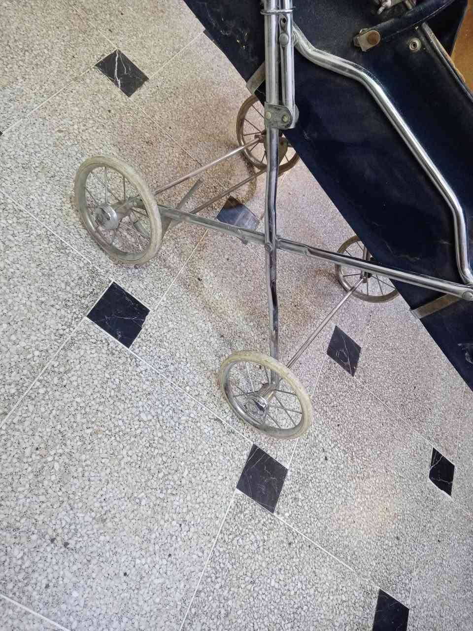 انتيكه يحتاجلها دوشمه فقط


**إذا كنت صاحب هذا الإعلان وتريد حذفه لأي سبب، رجاءا أرسل رسالة إلى الدعم الفني**