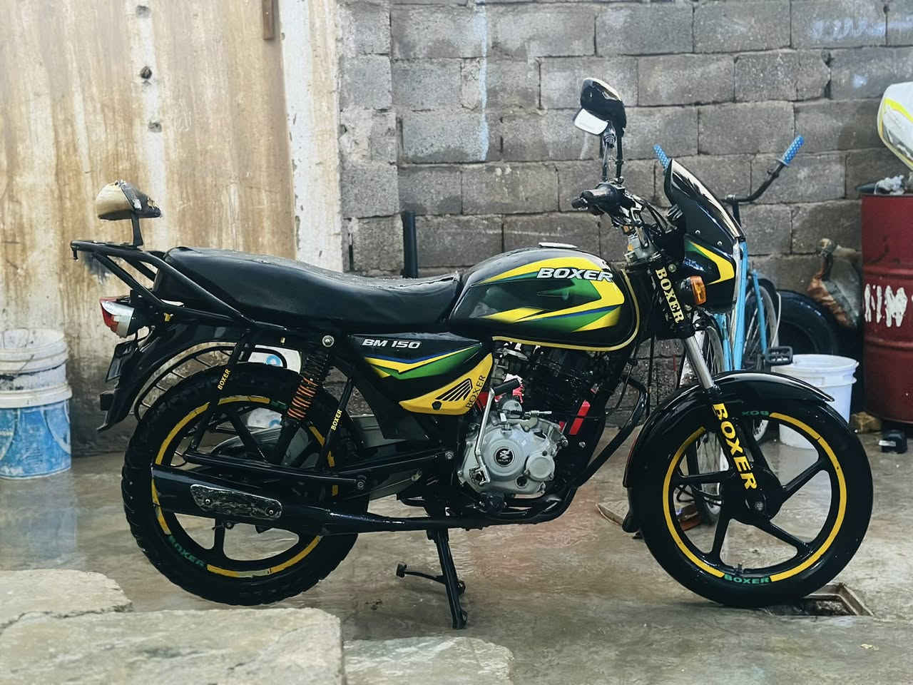 بوكسر ٢٠٢١ للبيع دراجة مكفولة كفالة عامة عدة بيهة ضربة بل تانكي ضربت جاكوج من فوك مكينة مكفولة من الفتح مابيهة دوخانة أوراق شرط الترقيم مكاني ديالى المقدادية ابو صيدا هاذة رقمي ***********
