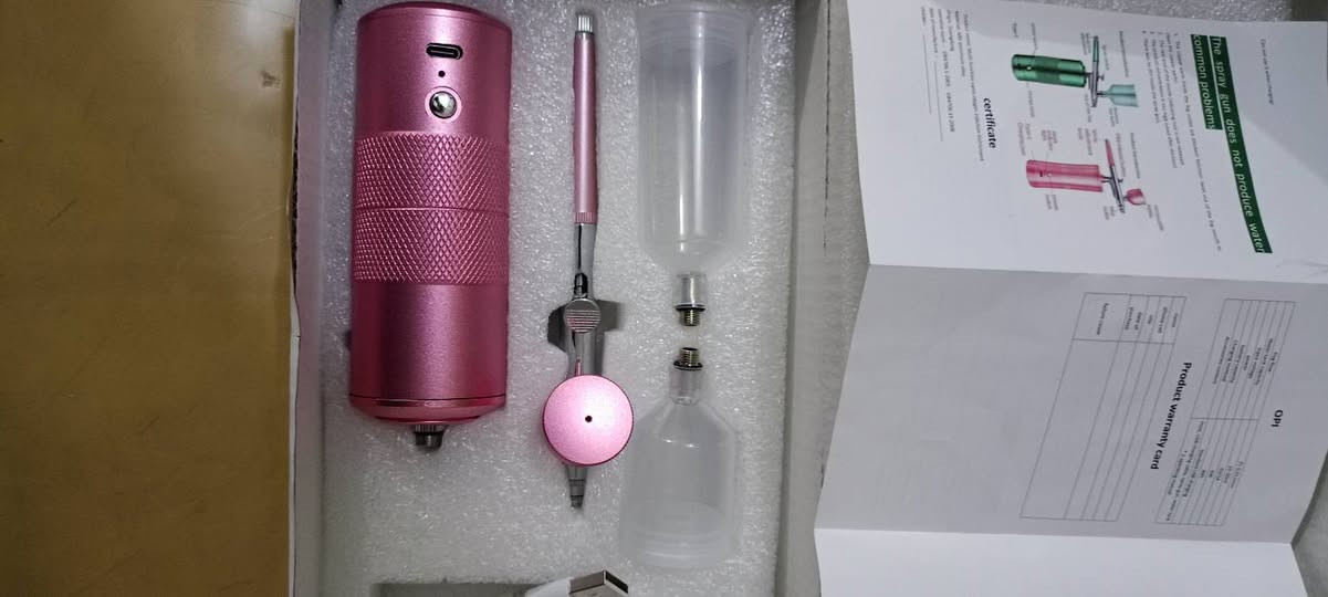 مسدس صبغ تكحيل جديد غير مستخدم صبغ شحن ماطور هوه   تكحيل  سيارات وغيرها وياه غراض كامله  سعر 45  مكان حي  عامل بغداد  توصيل ماكو عندي
 مكان حي عامل بغداد ***********  واتساب
***********
