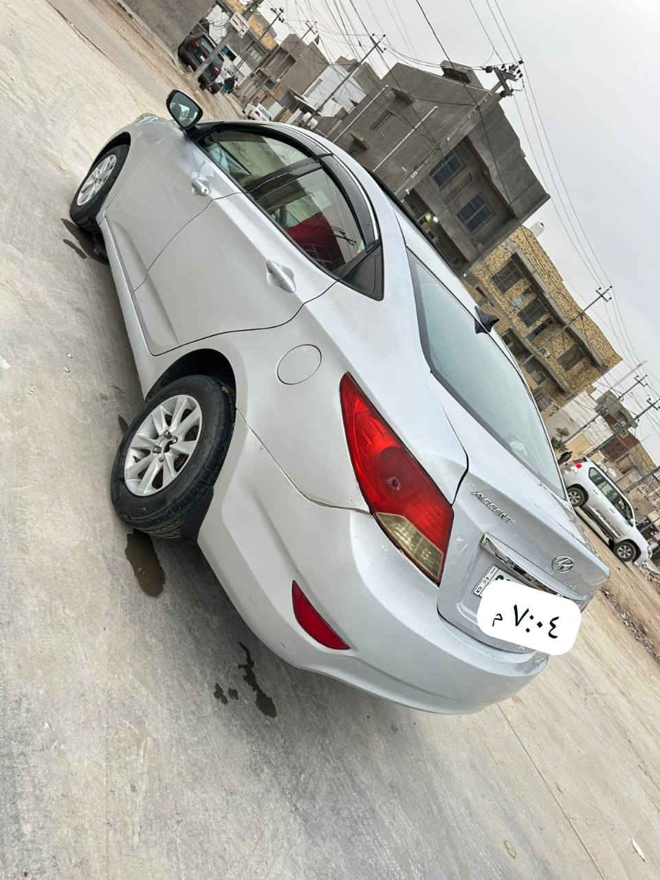 السلام عليكم
اكسنت خليجي ١/١ موديل ٢٠١٥ رقم واسط انكليزي تحويل مباشر  (يوجد سونار للسياره) فول مواصفات 
مكينه ١٦٠٠ دوش  قطرتين  مكفوله تخم تاير جديد حداديه جديده فقط رش ٣ قطع بدون دواخل 
السعر ٨٣  
العنوان الديوانيه مركز ***********
