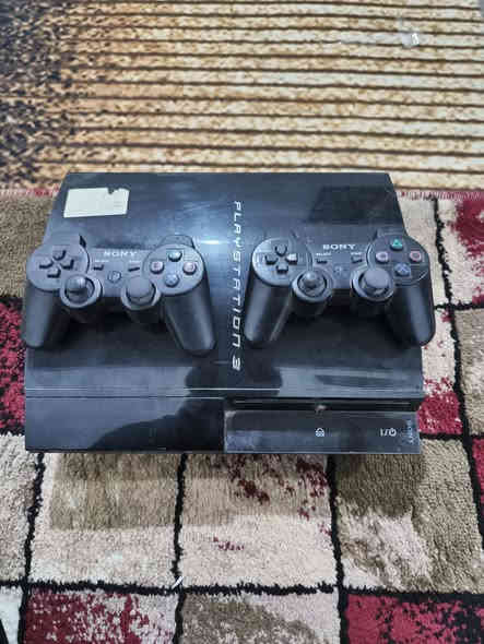 متوفر بلي 3 كامل ملحقات يشتغل اي عطل مابي بس الهارد عايز اضافة العاب مكاني كربلاء حي الغدير السعر 100 وبي مجال ***********
