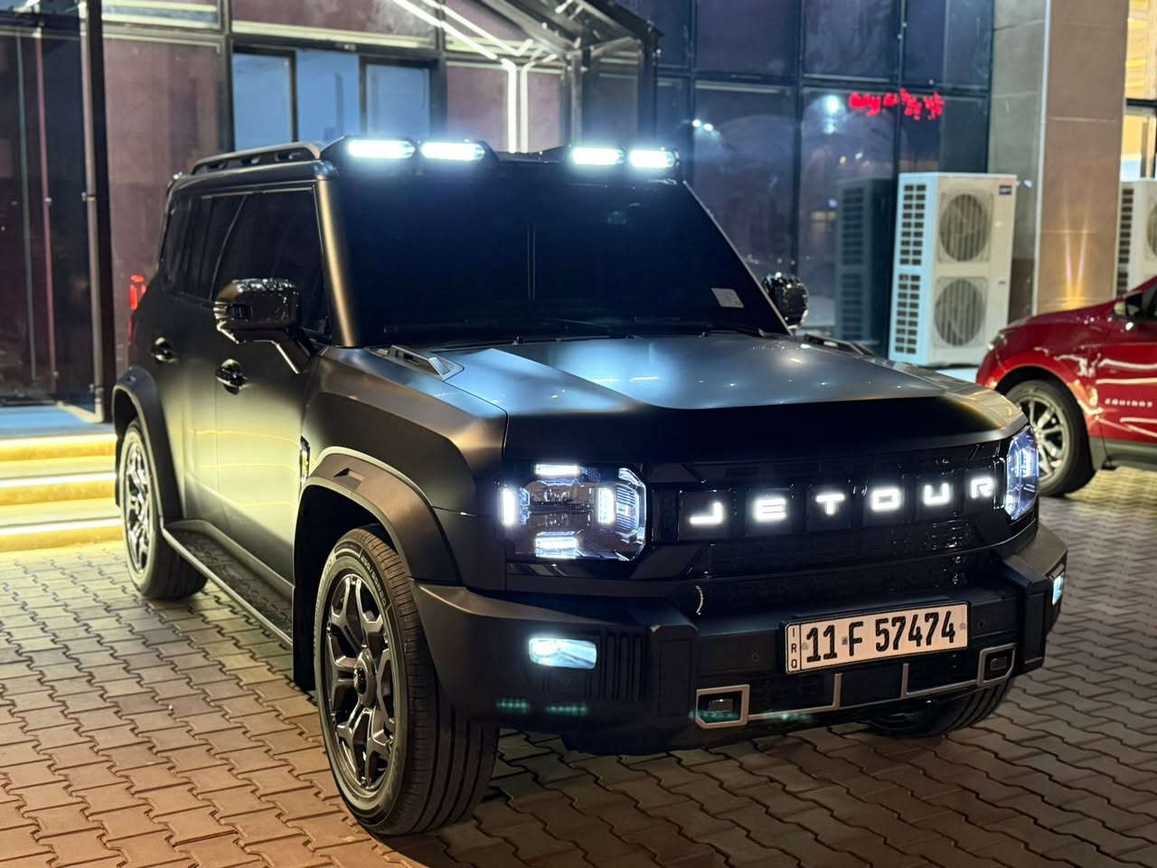 جيتورT2🔥2026
جيتور T2 2.0L LUXURY
العداد: 2000km
اللون: اسود لامع مغلفه PPF مات 🖤ضمان10 سنوات 💫
داخل زيتوني 
المحرك: 4 أسطوانات L 2.0 تيربو 254 حصان حقن مباشر
عزم الدوران (نيوتن-م): 390
ناقل الحركة: اوتوماتيكي دبل كلاتش من 7 سرعات
الضمان الأساسي: 6 سنوات وعداد كيلومترات مفتوح
ضمان المحرك: 10 سنوات او 1،000،000 
المواصفات:✅
*فتحة سقف بانوراما 1.1م
*إطارات قياس 20 إنچ
*الصندوق شفط
*الشباك الامامي المضاء  بجيتور 
*مثبت سرعة مع رادار تفاعلي
*نظام القيادة شبه الذاتية
*نظام الكبح التلقائي في حالة الطوارئ
*نظام تحذير الاصطدام الامامي والخلفي
*كاميرات محيطية 540 درجة
*حساسات أمامية وخلفية
*نقطة عمياء
*نظام تحذير مغادرة المسار
*نظام المساعدة للبقاء في المسار
*شاشة التحكم بقياس 15.6 إنچ
*شاشة القيادة بقياس 10.25 إنچ
*نظام صوتي متطور 12 سماعة من Sony
*نظام أبل كاربلاي وأندرويد أوتو لاسلكي
*نظام اوامر و تحكم صوتي
*مقصورة الركاب من الجلد الفاخر والكنتارا
*مقعد السائق والراكب كهربائي
*مقاعد السائق والراكب مبردة
*مقاعد السائق والراكب مزود بذاكرة لحفظ 3 وضعيات الجلوس
*إنارة ترحيبية مع إنارة محيطية متعددة الالوان
*عتبات الأبواب مضيئة
*مصابيح أمامية وخلفية أوتوماتيكية LED 
*التكيف التلقائي للضوء العالي
*نظام تقليل الضجيج النشط مع زجاح مزدوج
*المرايا الجانبية قابلة للطي كهربائياً ومدفئة
*دخول ذكي و تشغيل عن بعد
*خاصية إغلاق نوافذ وفتحة السقف عن بعد
*شاحن هاتف لاسلكي سريع
*نظام تنقية الهواء PM2.5 وفلتر N95
*مسند الذراع الوسطي مع ثلاجة
*انماط قيادة متعددة للطرق الوعرة
*وسائد هوائية امامية و جانبية عدد 6
*ماسحات الزجاج الأمامي مع حساس للمطر
*دوسات جانبية
*نظام الفرامل الأوتوماتيكي Autohold
*نظام التحكم بنزول المنحدرات
*نظام المساعدة لصعود المرتفعات
*نظام مراقية ضغط الاطارات
للأستفسار على الرقم:  ***********📞
