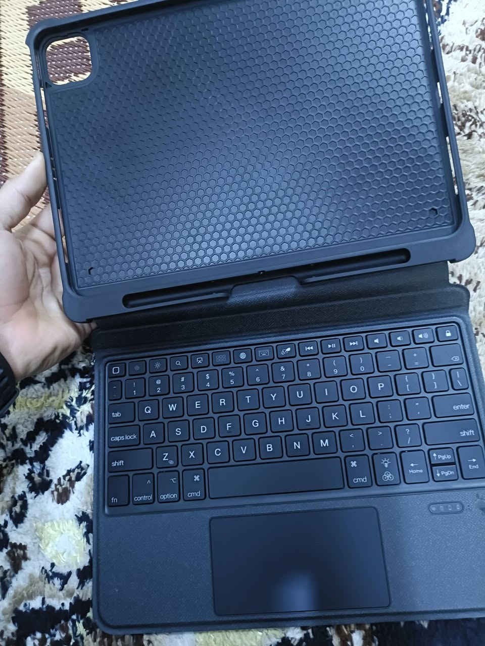 كيبور ضوئي ايباد 11 برو 
***********
