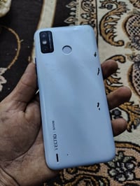 تكنو • ذاكرة ٣٢ • للبيع