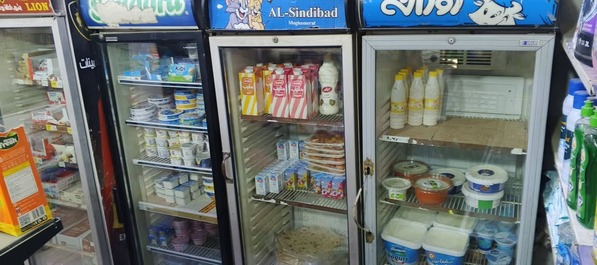 السلام عليكم
اخوان اسواق للبيع موقعها حلو بغداد الجديده الغدير706خلف حلويات الطاحونه قرب افران الفراشه الاسواق كامله مابيها نقص وخير من الله ايجارها 350 الف بيها 6 عوارض عاموديه الك+2 عوارض شركات ببسي وكولا وبيها 2 عوارض افقيه الك +2 شركات 
وبيها مجمده كبيره المحل مساحته حلوه ومرتبه سبب البيع عدم تفرغ سعرها 15 مليون وبيها مجال .
***********
