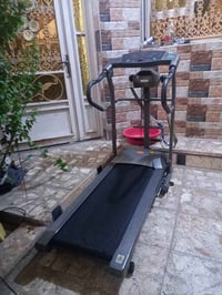 جهاز جري استخدام منزلي نضيف جدا وزن يتحمل ١٦٠كيلو سعره ٢٢٥بي حزام تكسي...