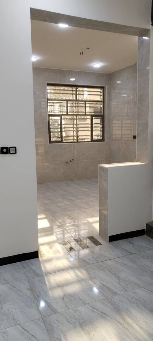 دار للبيع تسليم مباشر بناء حديث
الموقع المهندسين مقابل مجمع الامين الطبي 
المساحه ١٤٨ طابو صرف
الواجهه ٨ متر ونزال ١٨.٥
طابقين ٤غرف نوم وصاله وستقبال و٣مجمعات صحيه بناء  فرع عرض الشارع ١٥ متر
الاستفسار
 ***********
نستقبل كافة العروض التجاريه والسكنيه
