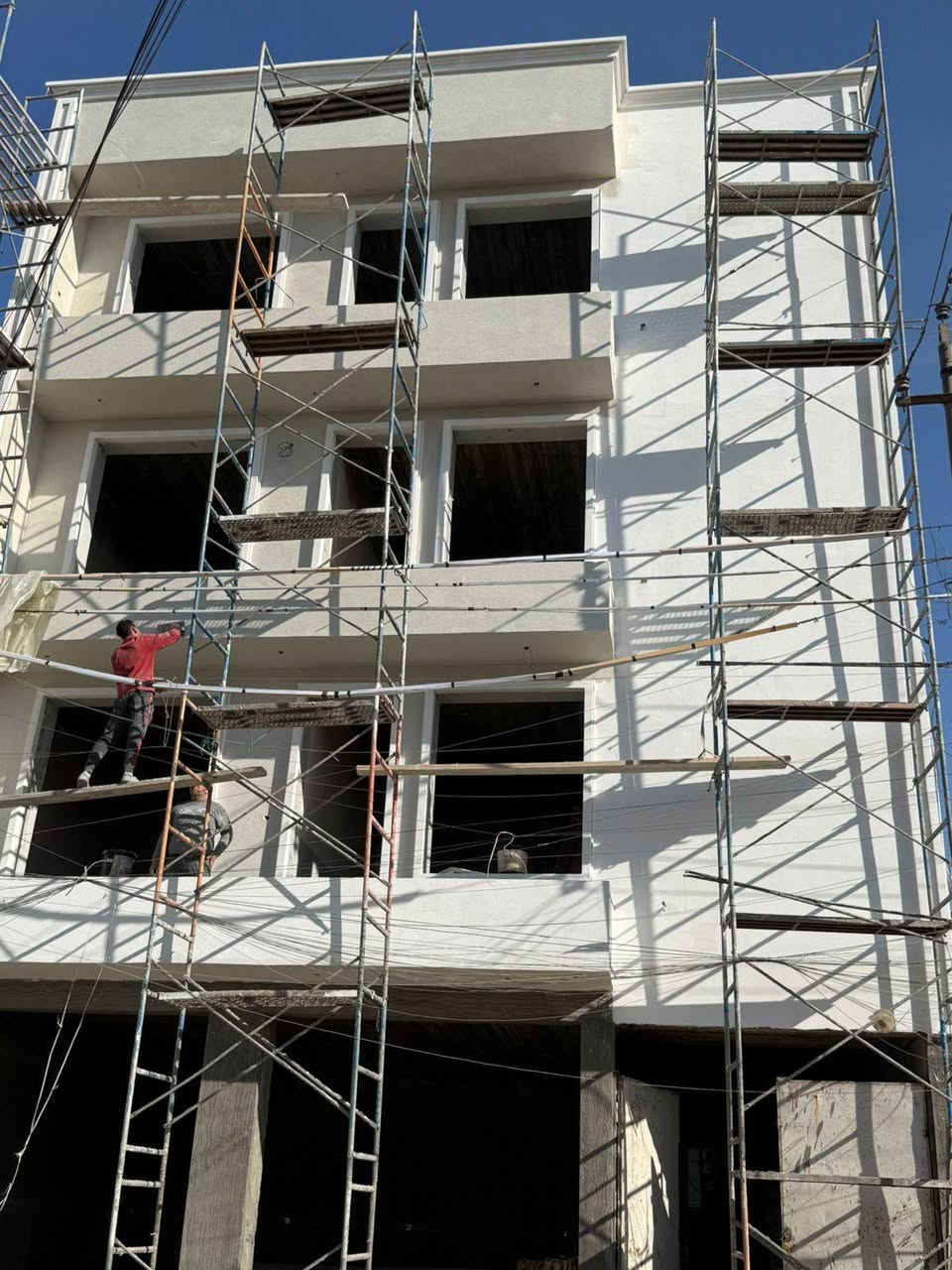 كادر مختص بأعمال اللبخ الفني والواجهات الحديثة 🏗️
إلى أصحاب المنازل والمشاريع في كافة أنحاء العراق، نعلن عن استعدادنا لتنفيذ كافة أعمال اللبخ والإنهاءات الخارجية والداخلية بدقة واحترافية عالية.
✅ اختصاصنا يشمل:
لبخ الثقل: جدران مستوية تماماً.
تقطيع الواجهات: تصاميم هندسية فخمة.
الجرارة والتشميع: إنهاء فني متقن.
النتر والطلس: جمالية ومقاومة للظروف الجوية.
⚒️ شعارنا: "دقة في الموعد.. وإتقان في العمل"
📞 للتواصل والحجز (اتصال + واتساب):
ابو محمود ‏‪0774 062 5115‬‏
👤 محمود أبو الشيخ: ***********
👤  أبو رفاعي: ***********
نصلكم أينما كنتم.. عملنا يرضي الجميع وبأسعار مناسبة
