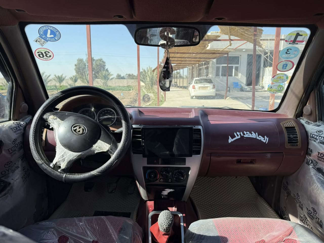 سلام عليكم بيكم سكاي 2012للبيع لسياره جاهزه وحلوه كامله ما بيها نقص محرك جديد تخم تاير صدرها جديد تخم بريك  كهربائيات كلها شقاله بيها باب لبدي مبدل وبيها تصليح چاملاغات ثنين موضحات بل صور لسياره سنويتها صاقطه اكفلك مداور وغرامات وضرايب عليك بس تجديد سعرها 38بيها مجال بصيط ***********
