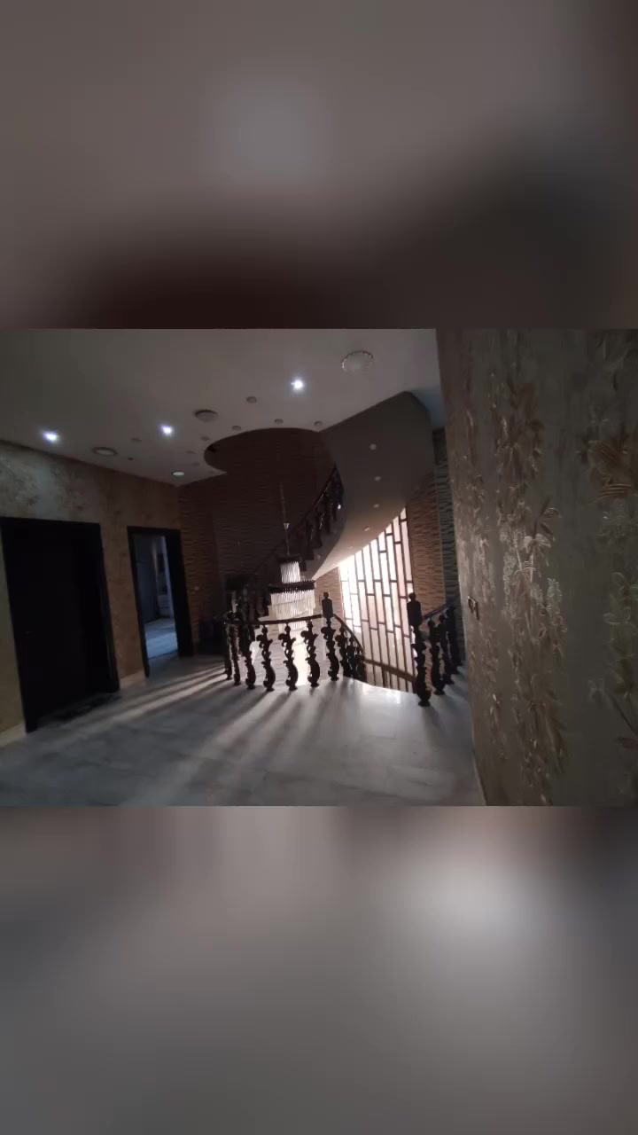 بيت طابو صرف بسمنه في حي الوفاء تقاطع الميلاد بيت حرف T كبالك فرع رابع بيت عن شارع العام مساحه 200 متر 3 طوابق يحتوي على 6غرف اودوانيه صاله حبيره 6حمامات اوتواليت بيت جاهز من كلشي طابق ثالث على طول بيت مخزنين مسكوف كامل عنوان حي الوفاء تقاطع الميلاد ***********
